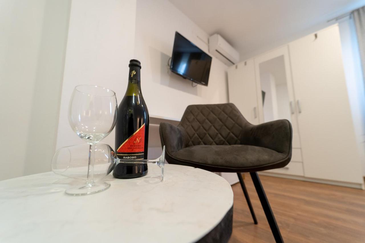 Rooms & Apartment Milan Saborsko Exterior foto